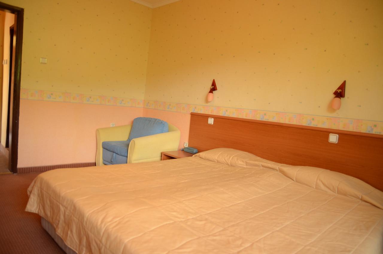Park Hotel Ribaritsa מראה חיצוני תמונה