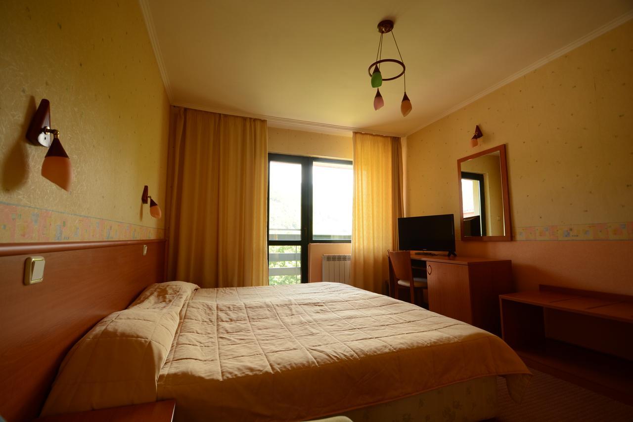 Park Hotel Ribaritsa מראה חיצוני תמונה